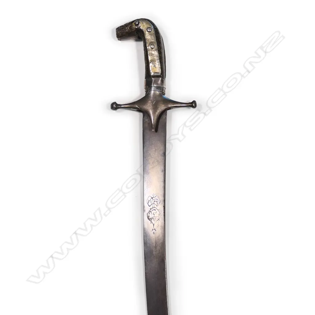 A 19thC Indo-Persian shamshir, the curved steel blade etched with Arabic cartouche, Image 1++