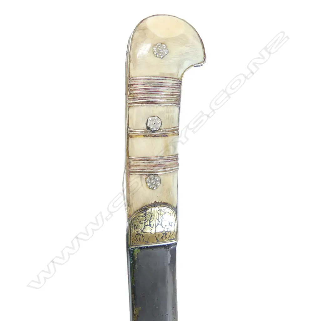 An Indo-Persian kard dagger, the single edged blade with T-back and gilt highlights, Image 1++