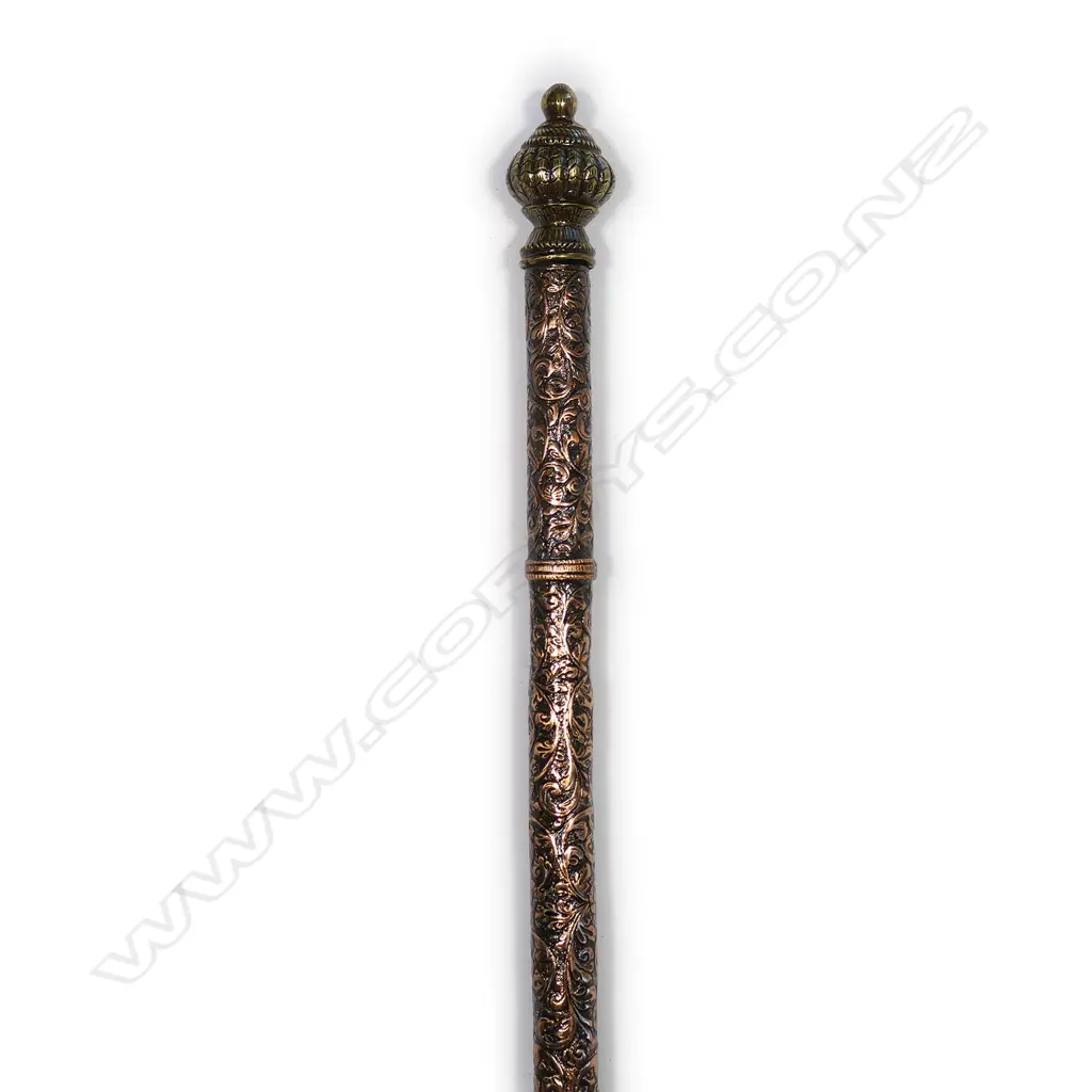 An ornate 19thC Indian parade axe, Image 1++