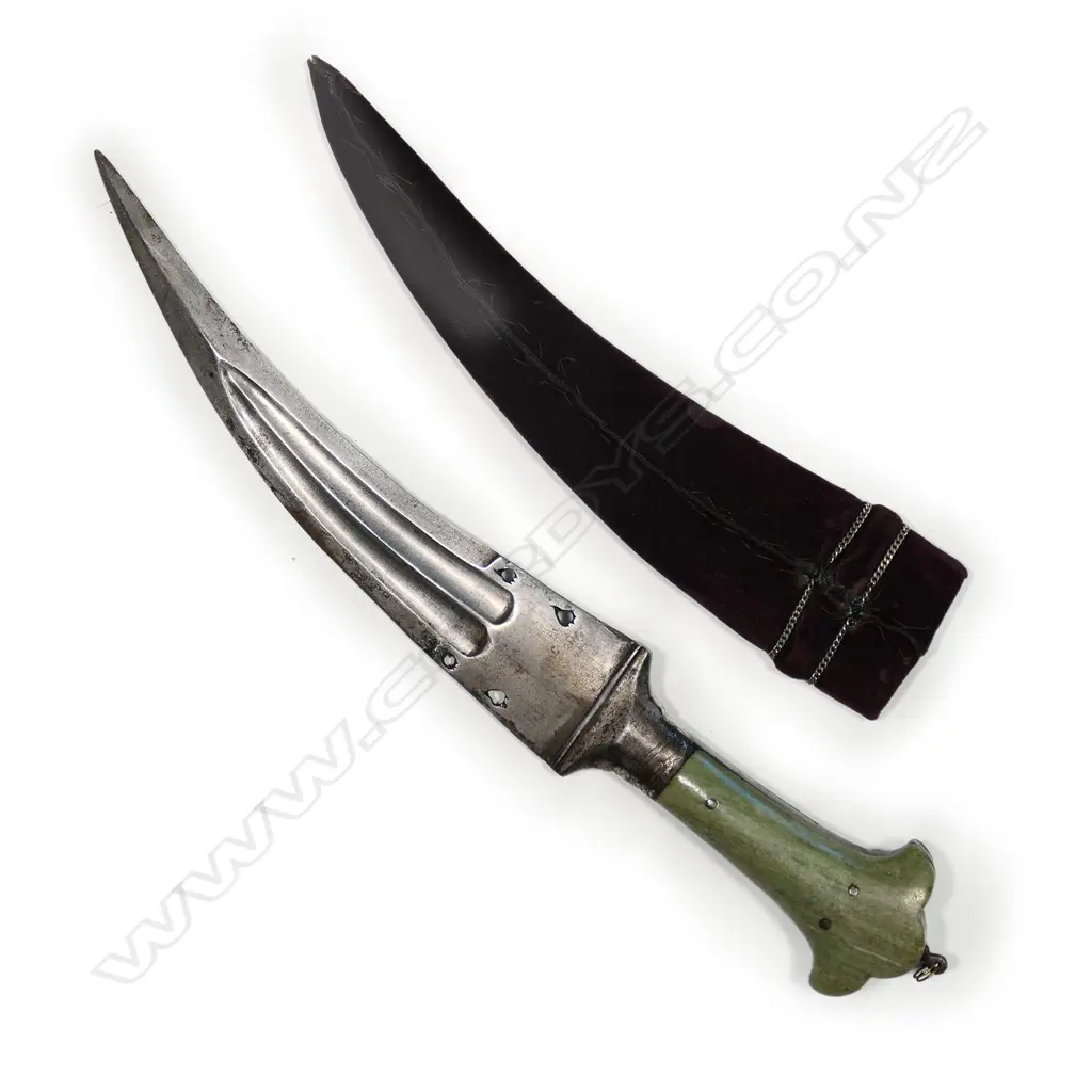 An 18th/19thC Persian Zirahbouk dagger with mail piercing tip, Image 1++