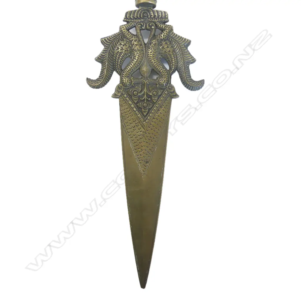 A Ceylonese (Sri Lankan) brass spontoon head, Image 1++