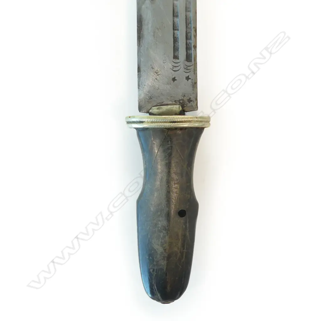 A late 19th/early 20thC Tibetan short sword, Image 1++