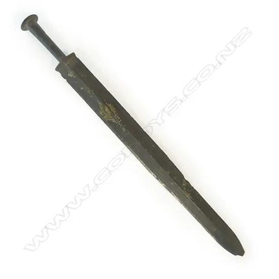 Chinese Han Dynasty (BC 206-AD 220) style bonze sword,