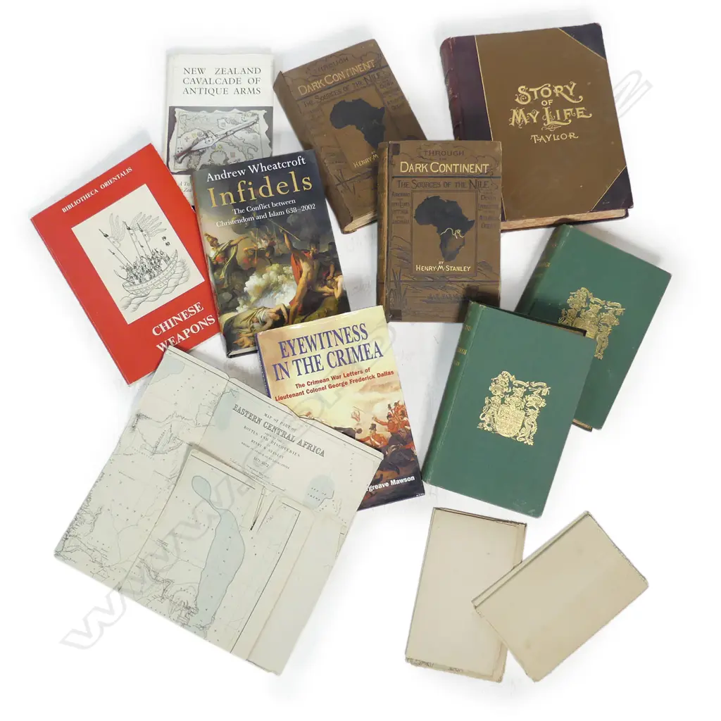 A box of mainly military themed books, Image 1++