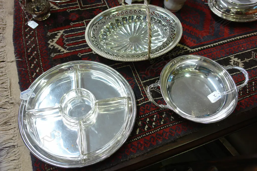 3 EP DISHES Image 1++