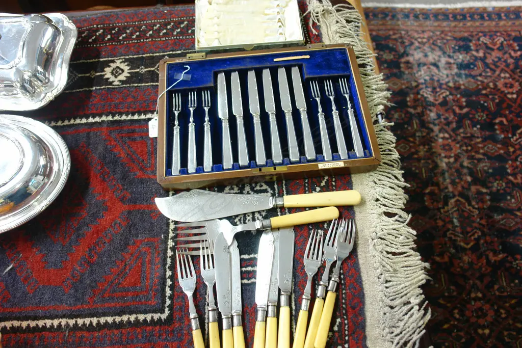 2 PART EP FISH SETS ETC Image 1++