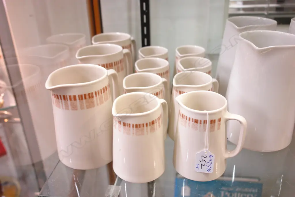 3 & 8 C.L. JUGS Image 1++