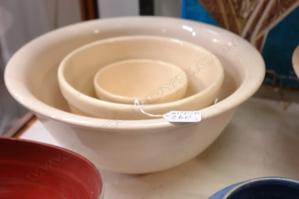 3 C.L. MIXING BOWLS Image 1++