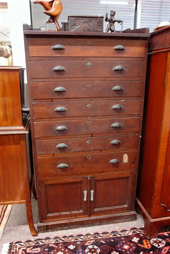 OAK CABINET 7 DRAWERS. 1930'S Image 1++