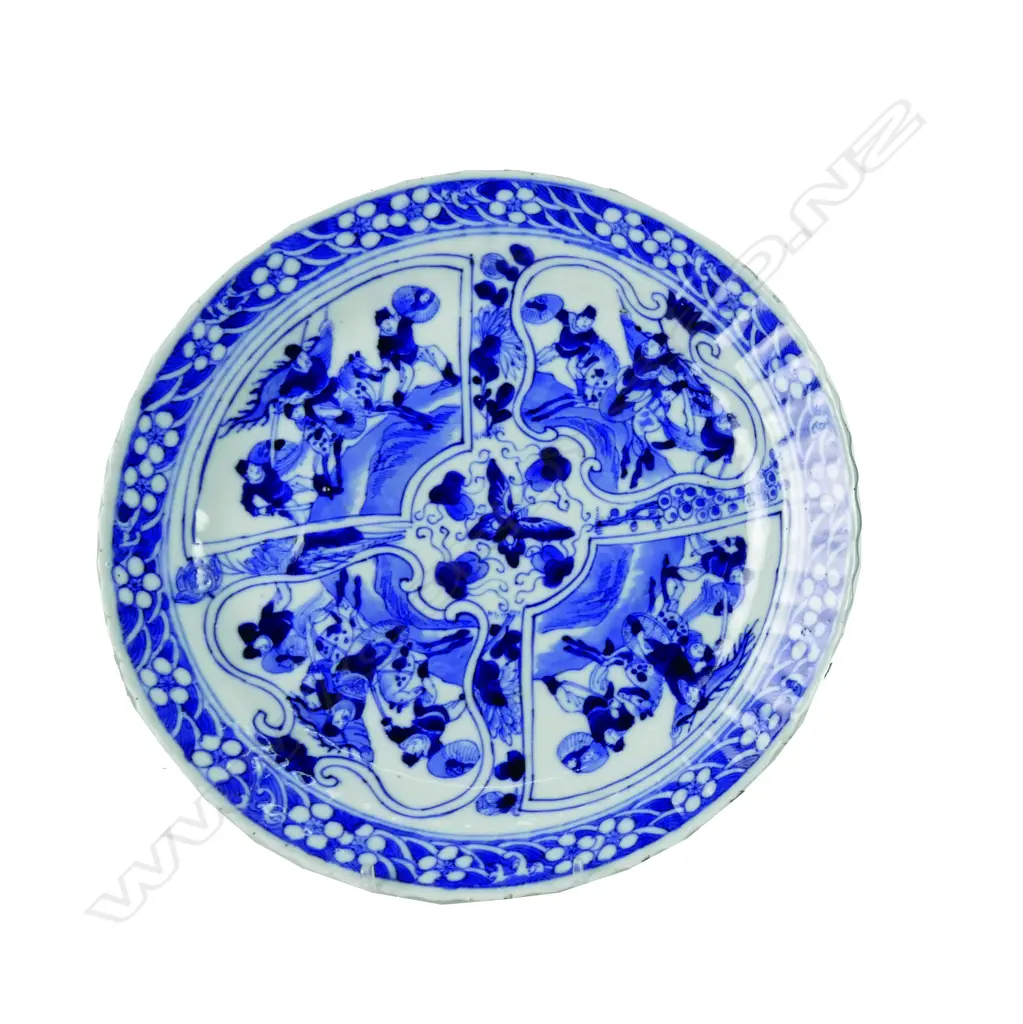 A Chinese blue and white porcelain plate Image 1++