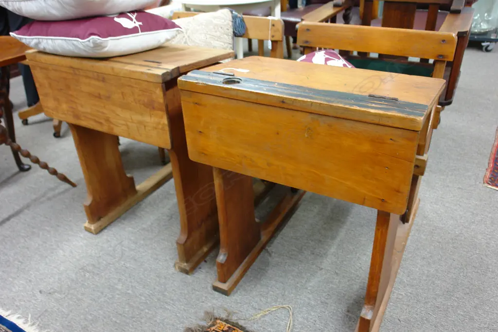 OLD COLONIAL SCHOOL DESK FLIP TOP Image 1++