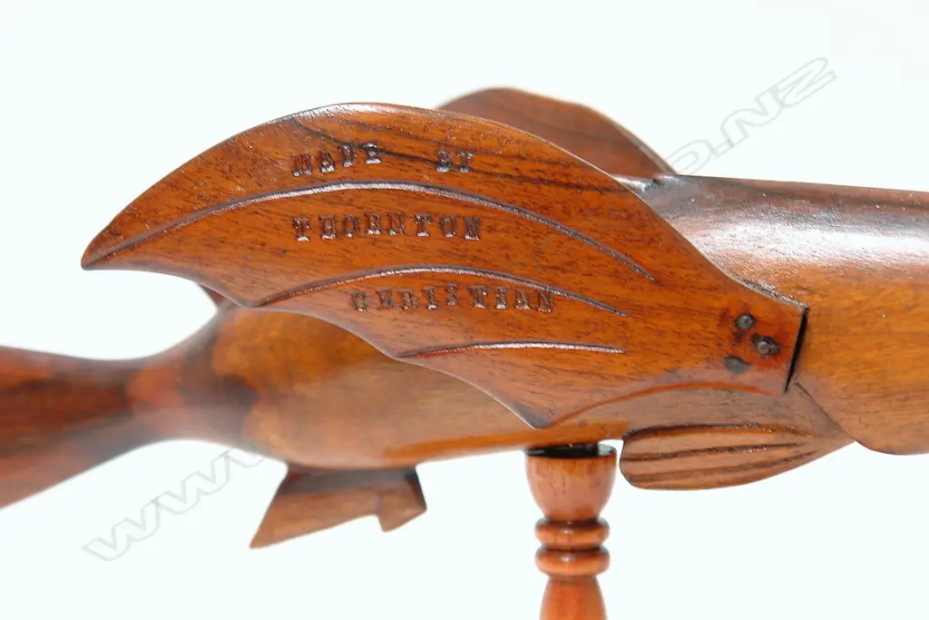 A Pitcairn Island carved wood flying fish Image 1++