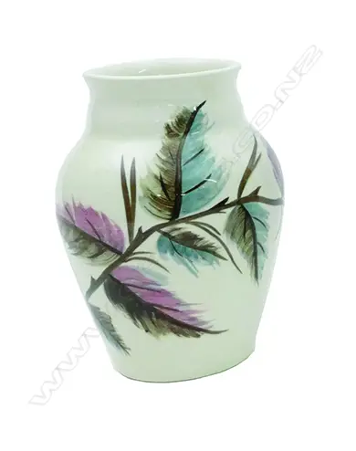 A Crown Lynn hand potted vase Image 1++