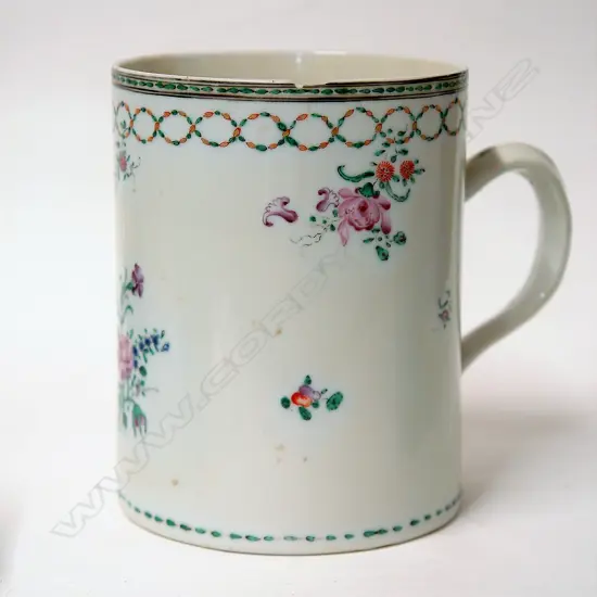 A late 18thC English porcelain mug