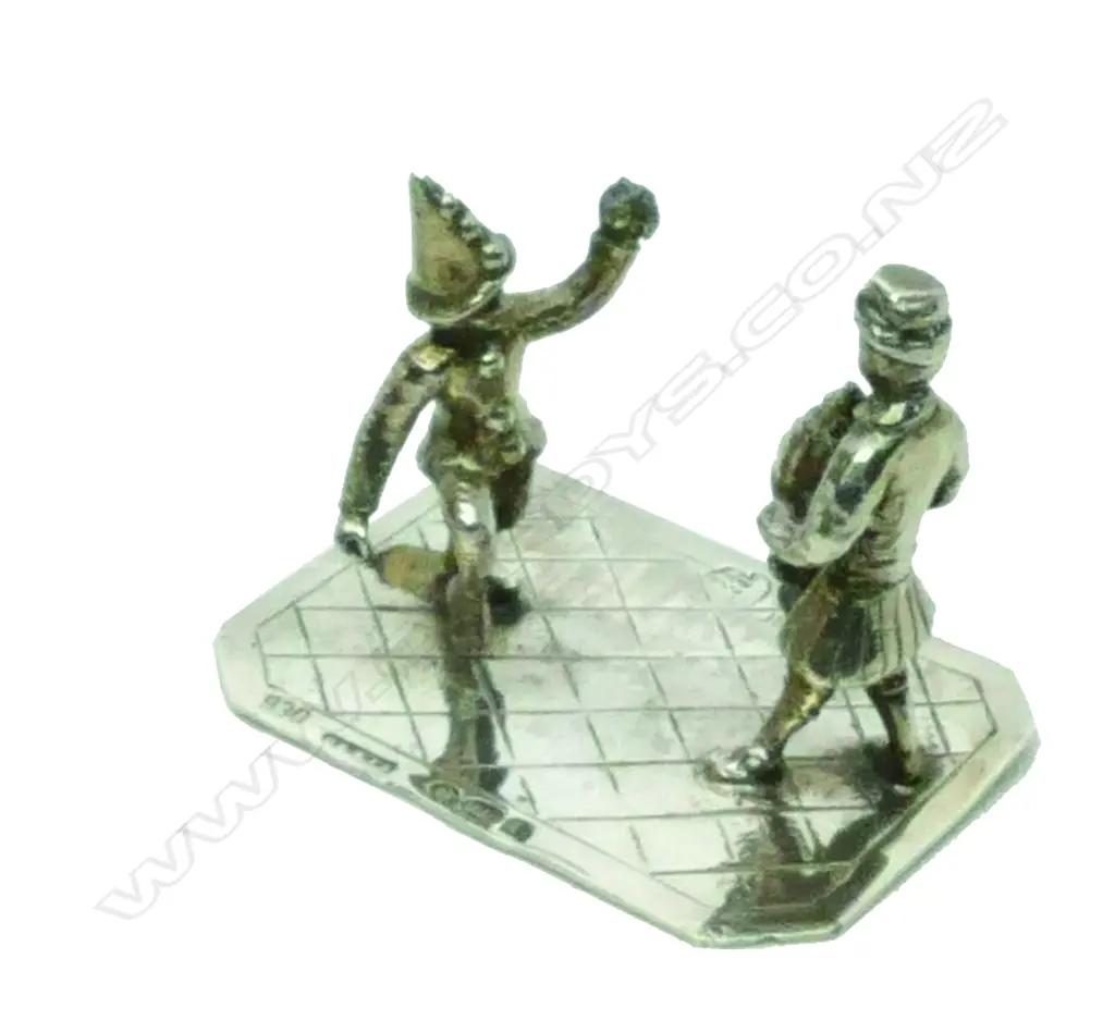 An early 20thC Hanau silver figural piece Image 1++