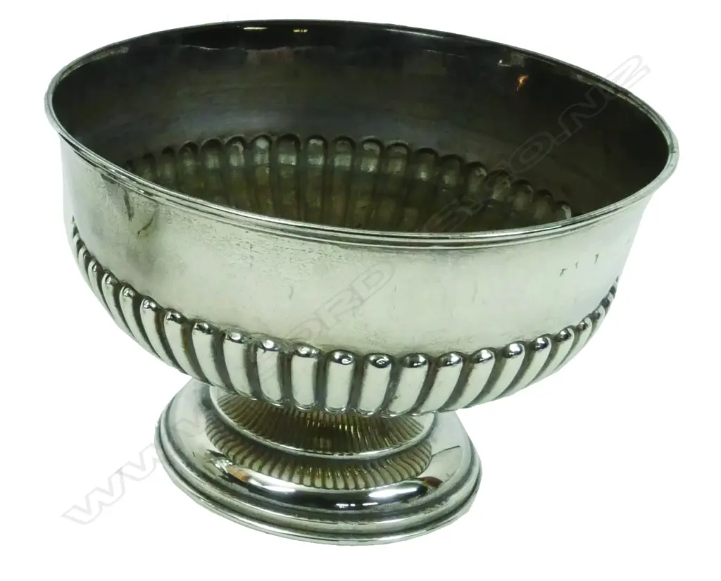 A silver rose bowl Image 1++