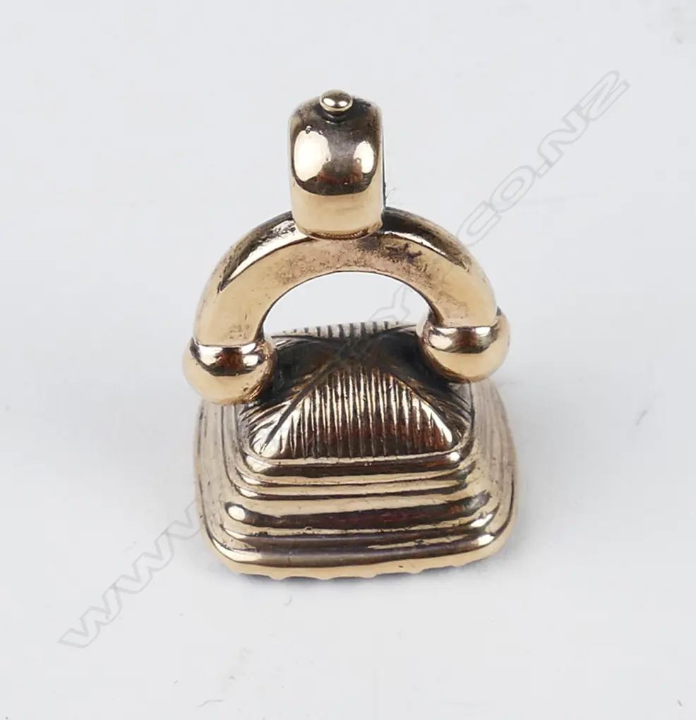 A Georgian gold plated seal Image 1++