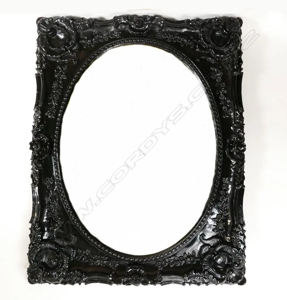 A large and decorative mirror Image 1++