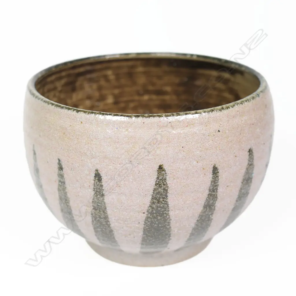 Mirek Smisek (1925-2013) early salt glazed bowl, Image 1++