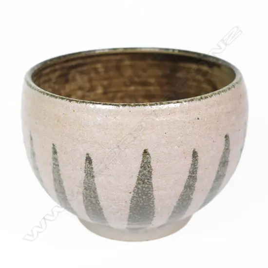 Mirek Smisek (1925-2013) early salt glazed bowl,