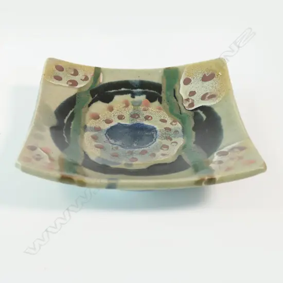 A Doreen Blumhardt (1914-2009) square flared small dish,