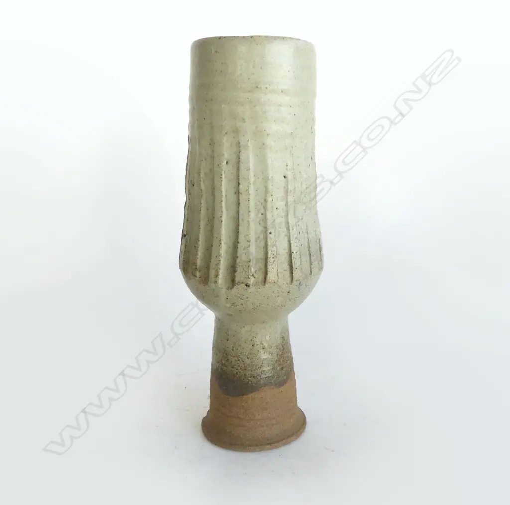 Doreen Blumhardt (1914-2009) tall pedestal vase Image 1++