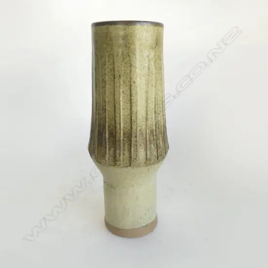 Doreen Blumhardt (1914-2009) tall pedestal vase,