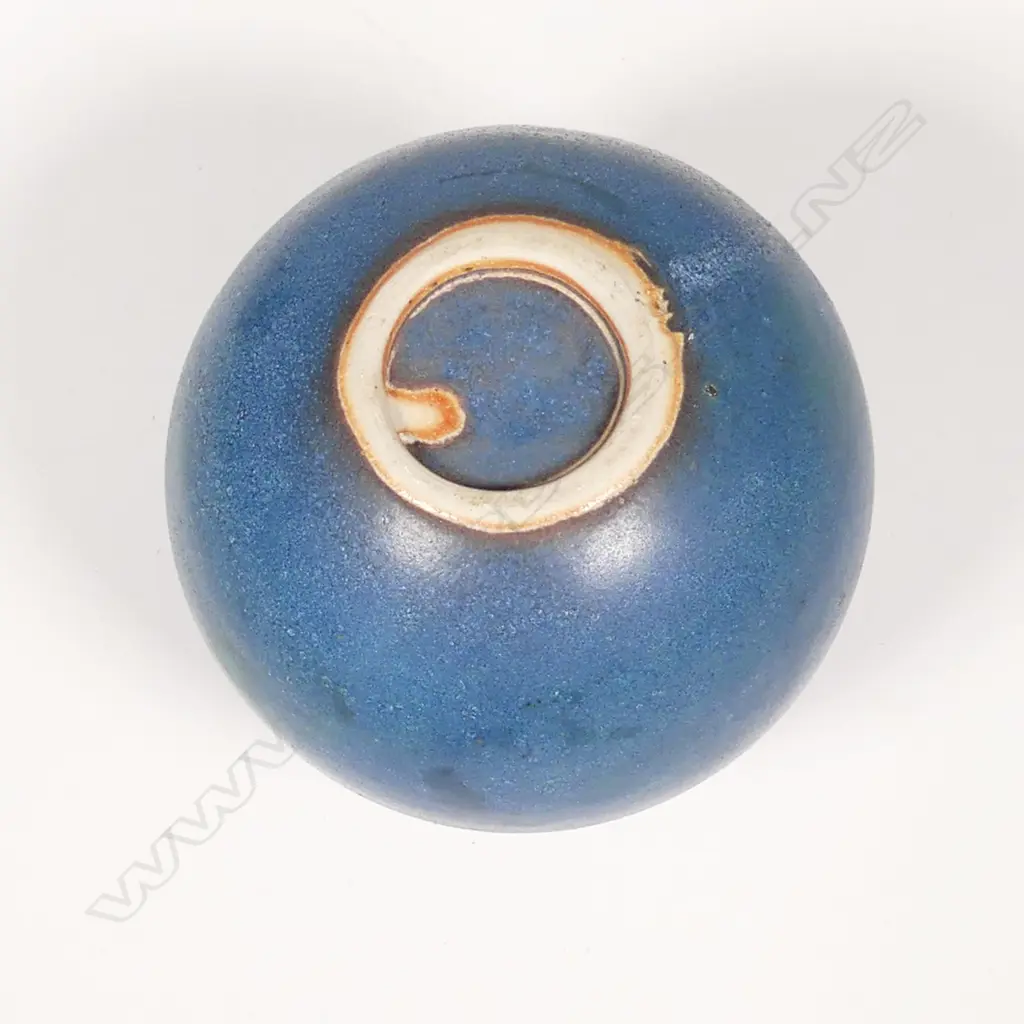 Len Castle (1924-2011) blue ovoid vase with short lipped neck, Image 1++