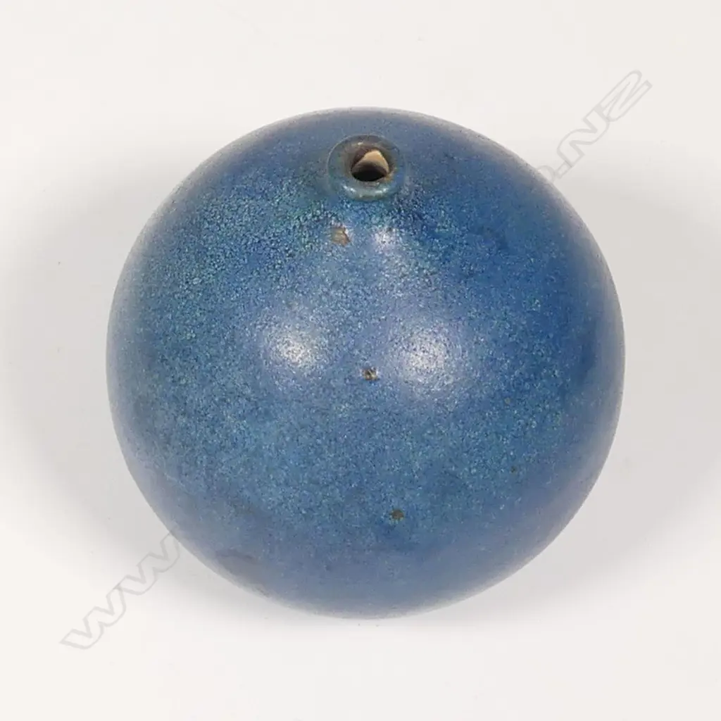 Len Castle (1924-2011) blue ovoid vase with short lipped neck, Image 1++