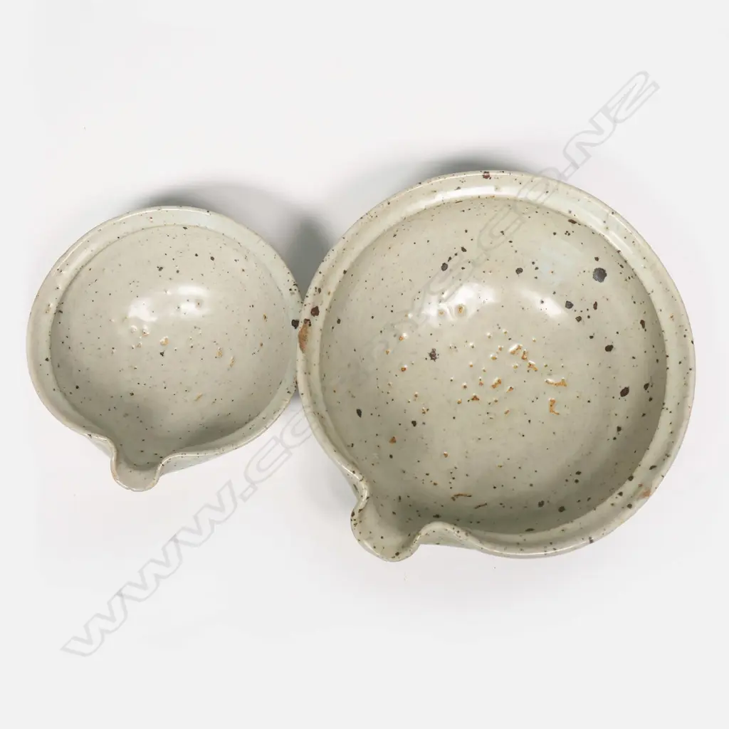 Two Len Castle (1924-2011) 1970s pouring bowls, Image 1++