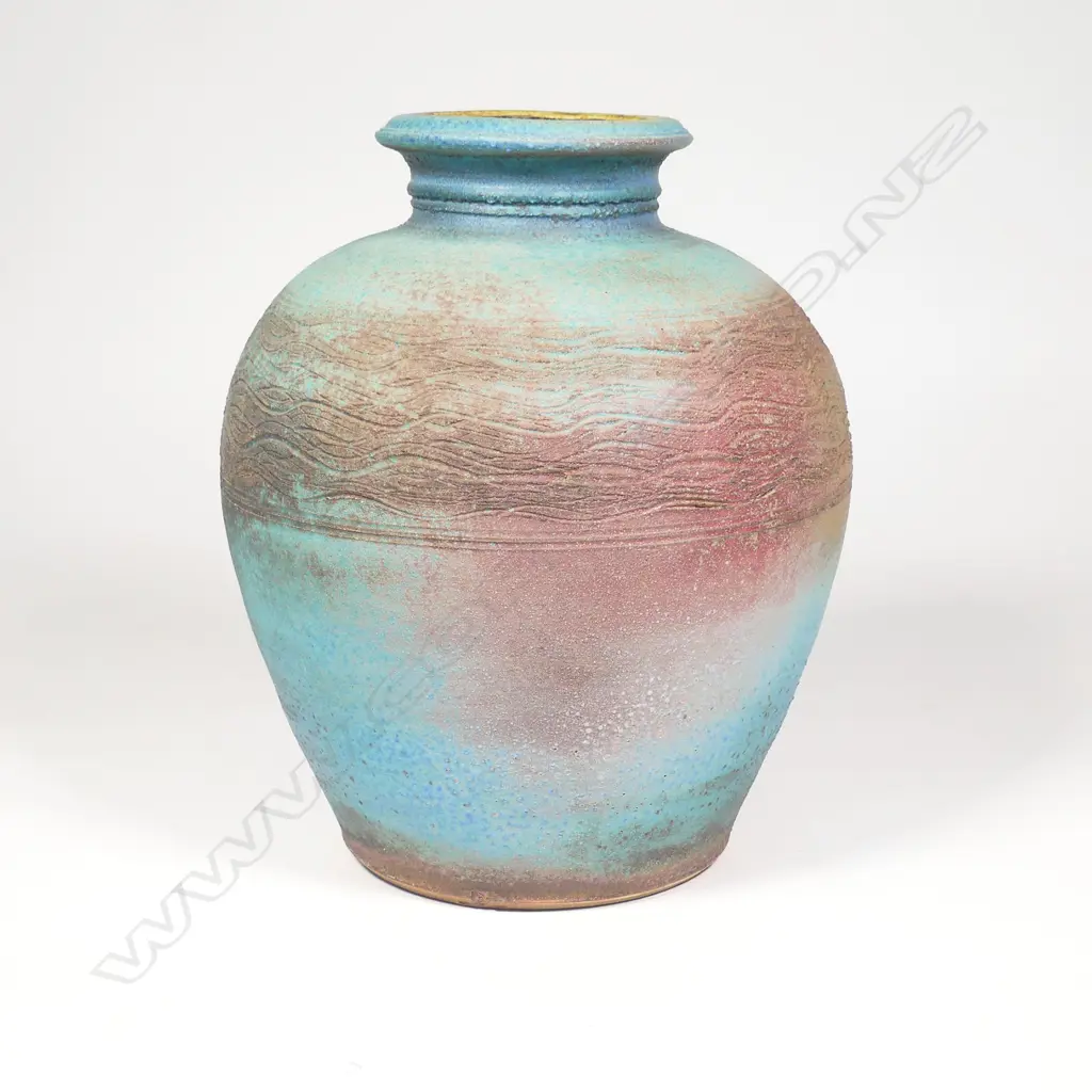 Graeme Storm stoneware vase, Image 1++