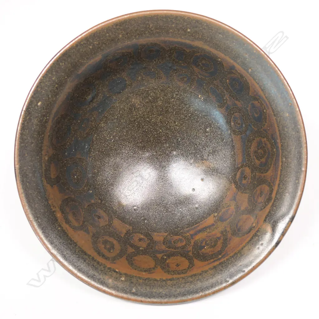Graeme Storm footed bowl, Image 1++