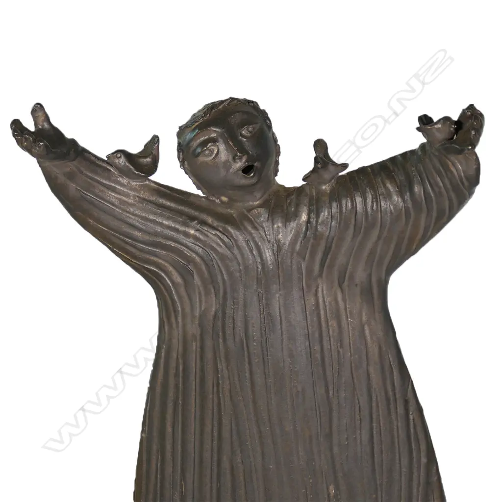 Paul Laird pottery figure, Image 1++