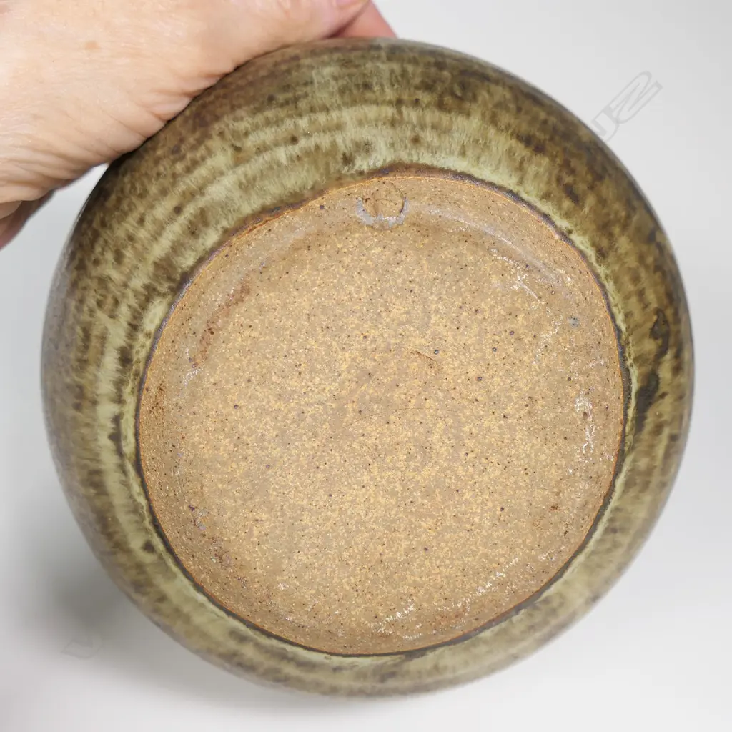 Ian Firth pouring vessel with a half handle, Image 1++