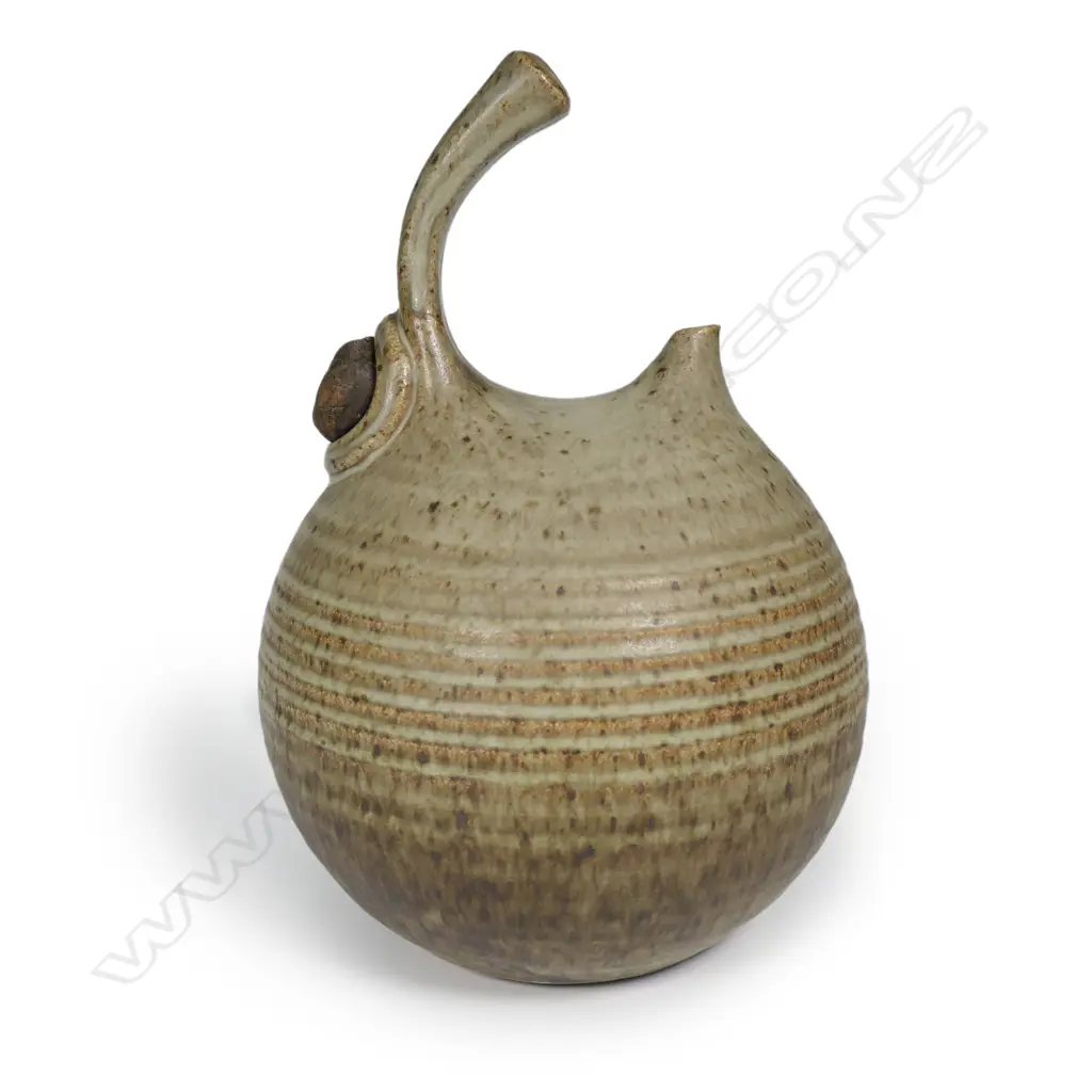 Ian Firth pouring vessel with a half handle, Image 1++