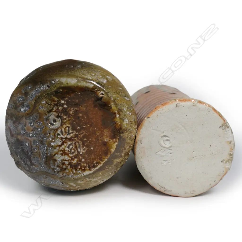 Two Estelle Martin bottle vases, Image 1++