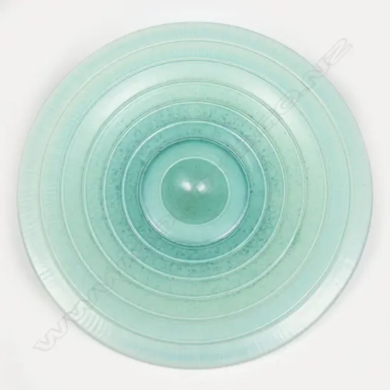 Jengis Poor very large footed dish,