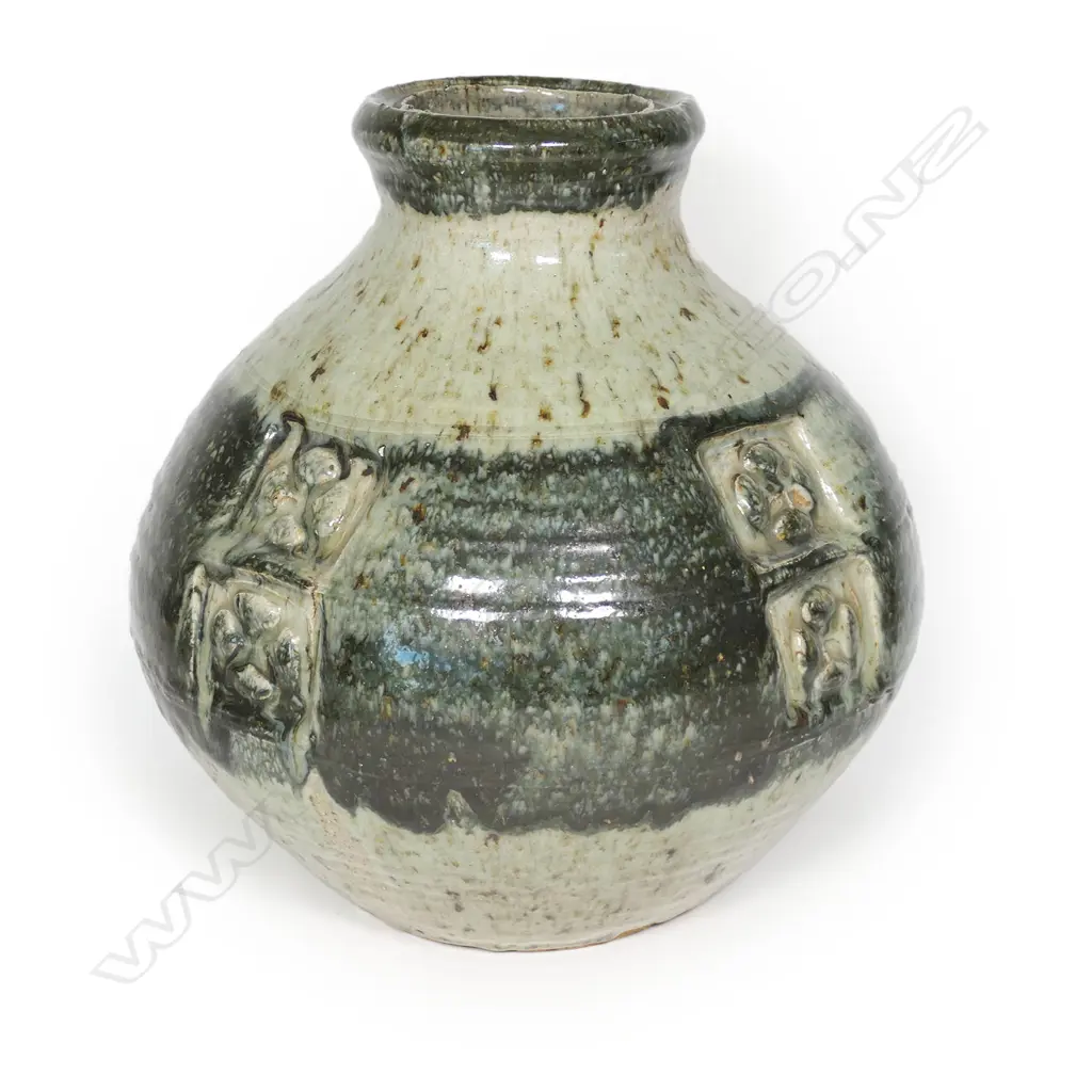 Warren Tippett (1941-1994) large and impressive vase of wide ovoid form, Image 1++