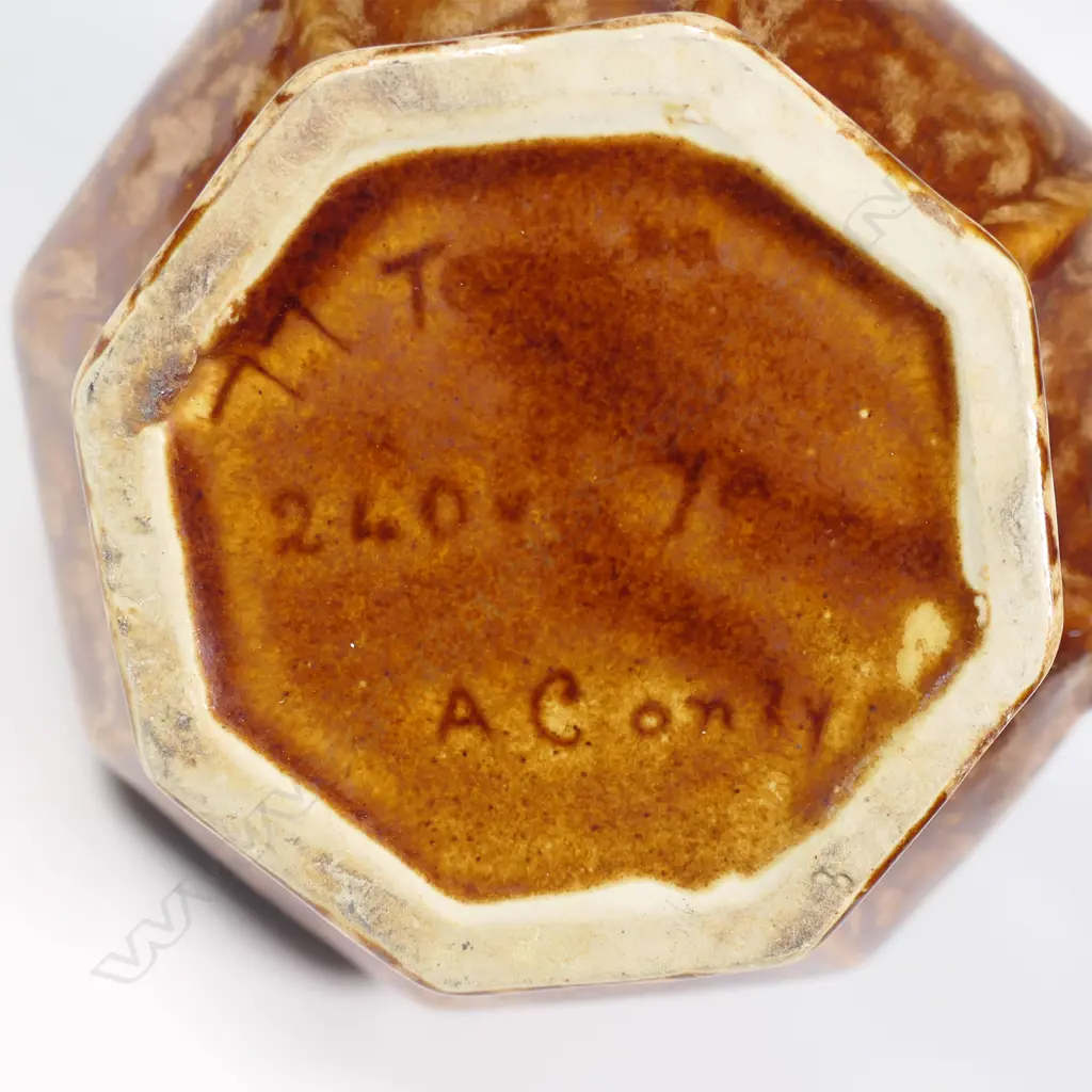 A Temuka Ware mottled glaze pottery electric jug, Image 1++