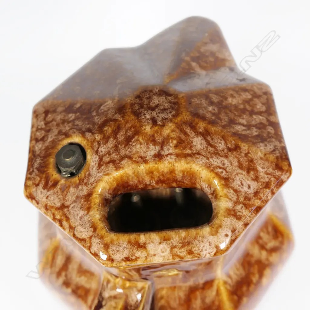 A Temuka Ware mottled glaze pottery electric jug, Image 1++