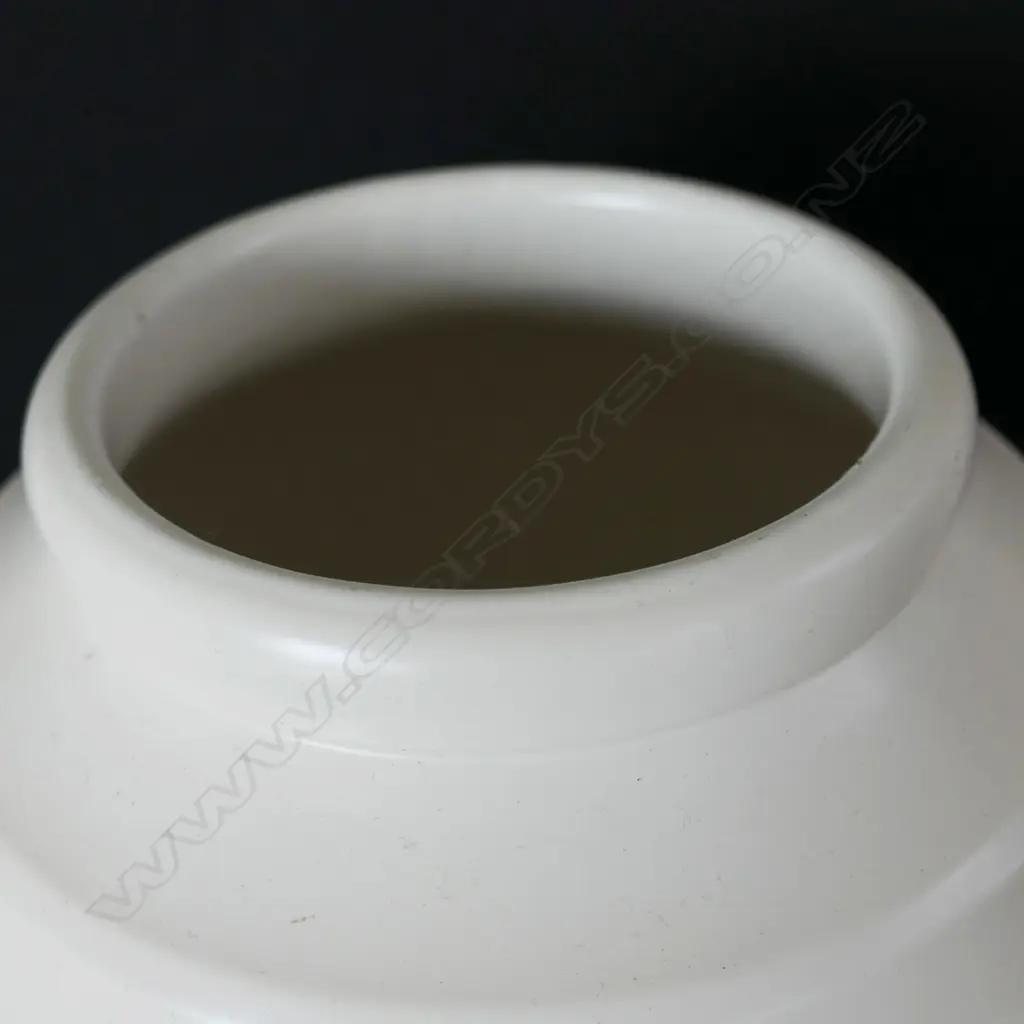 Large Crown Lynn hand potted spherical vase, Image 1++