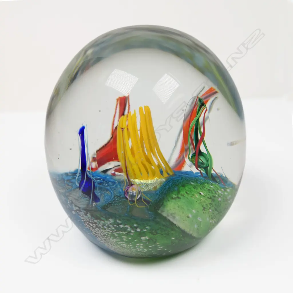 Peter Viesnek dichroic glass paper weight, Image 1++