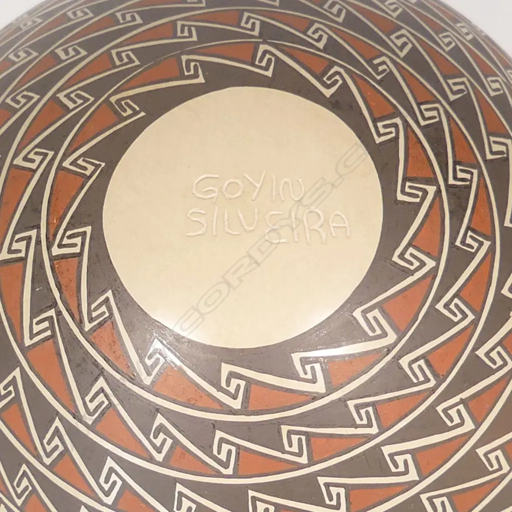 Goyin Silveira (Mexico) a fine Mata Ortiz ceramic pot, Image 1++