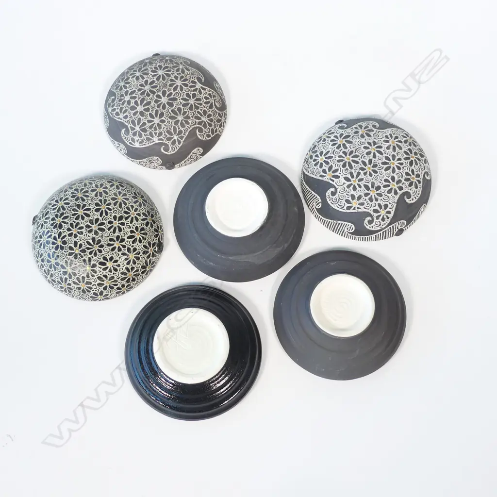 Keum Sun Lee/Sang Sool Shim three trinket dishes, Image 1++