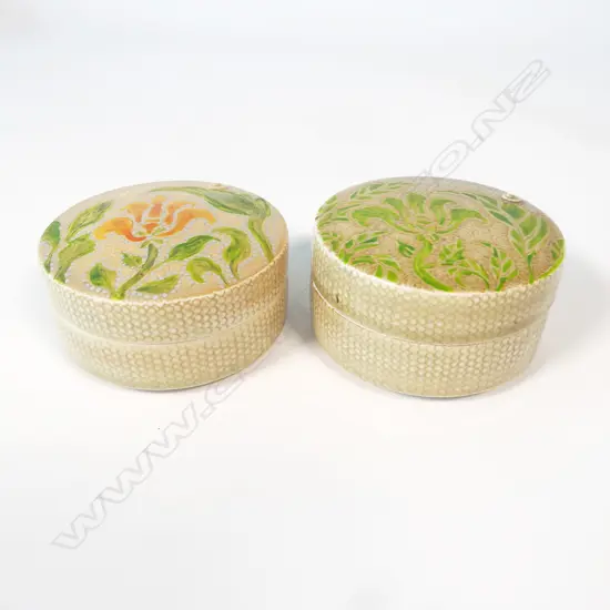 Keum Sun Lee/Sang Sool Shim two trinket boxes,