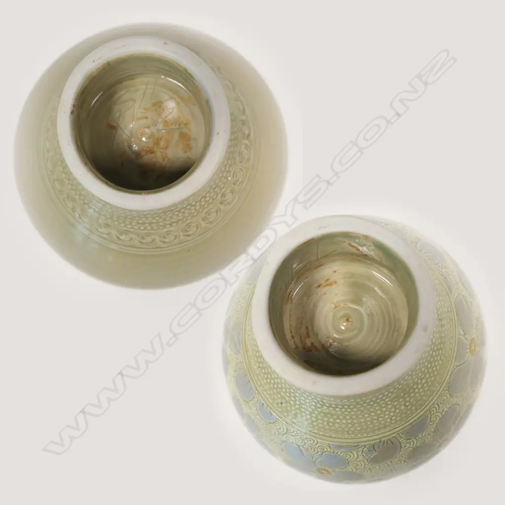 Two Keum Sun Lee/Sang Sool Shim footed bowls, Image 1++