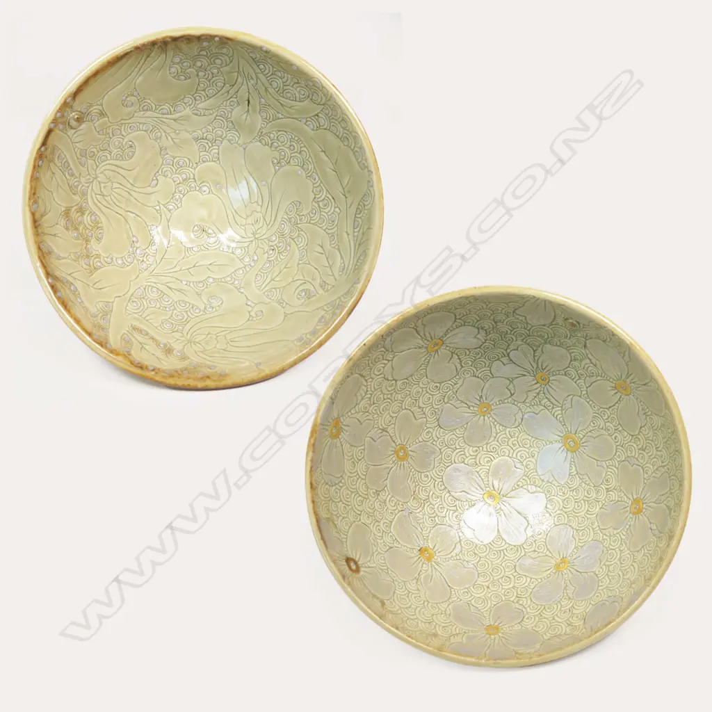 Two Keum Sun Lee/Sang Sool Shim footed bowls, Image 1++
