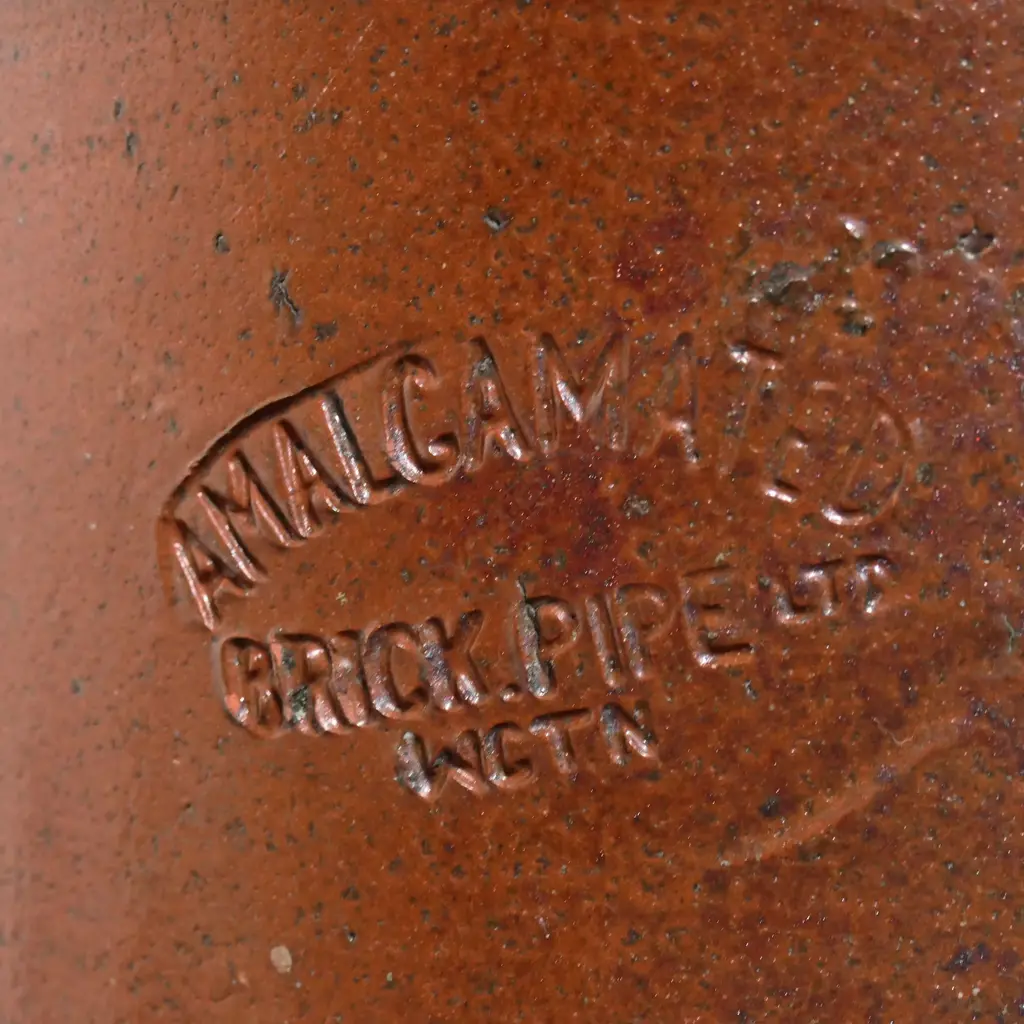 Old Amalgamated Brick & Pipe Co. salt glazed chimney pot of T-form with crack to top H.735mm Image 1++
