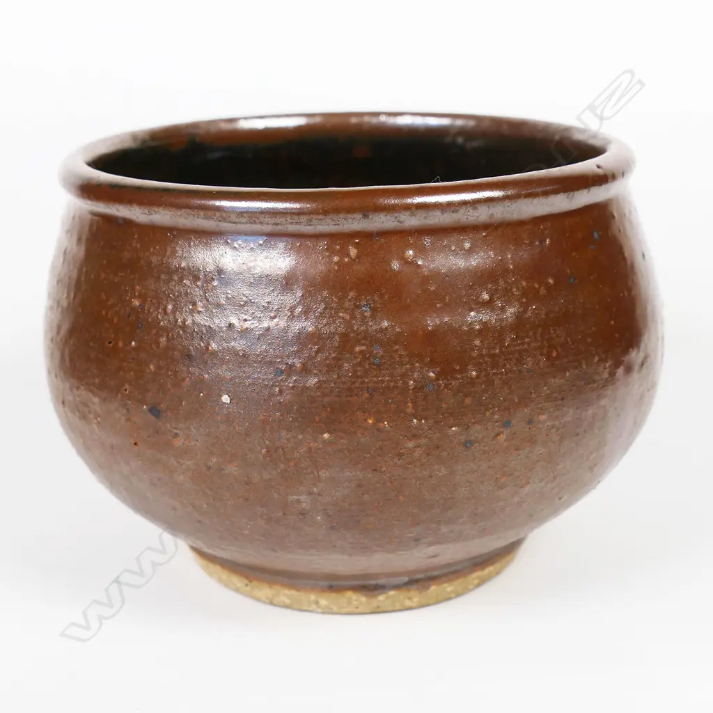 Barry Brickell (1935-2016) small footed bowl with matte brown exterior and glazed interior. Impressed mark lower side. H.85mm Image 1++