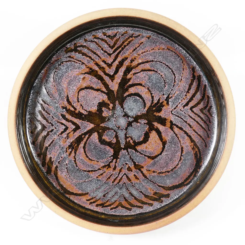 Graeme Storm sided plate - tenmoko glazed with internal radiating design, Dia.210mm Image 1++